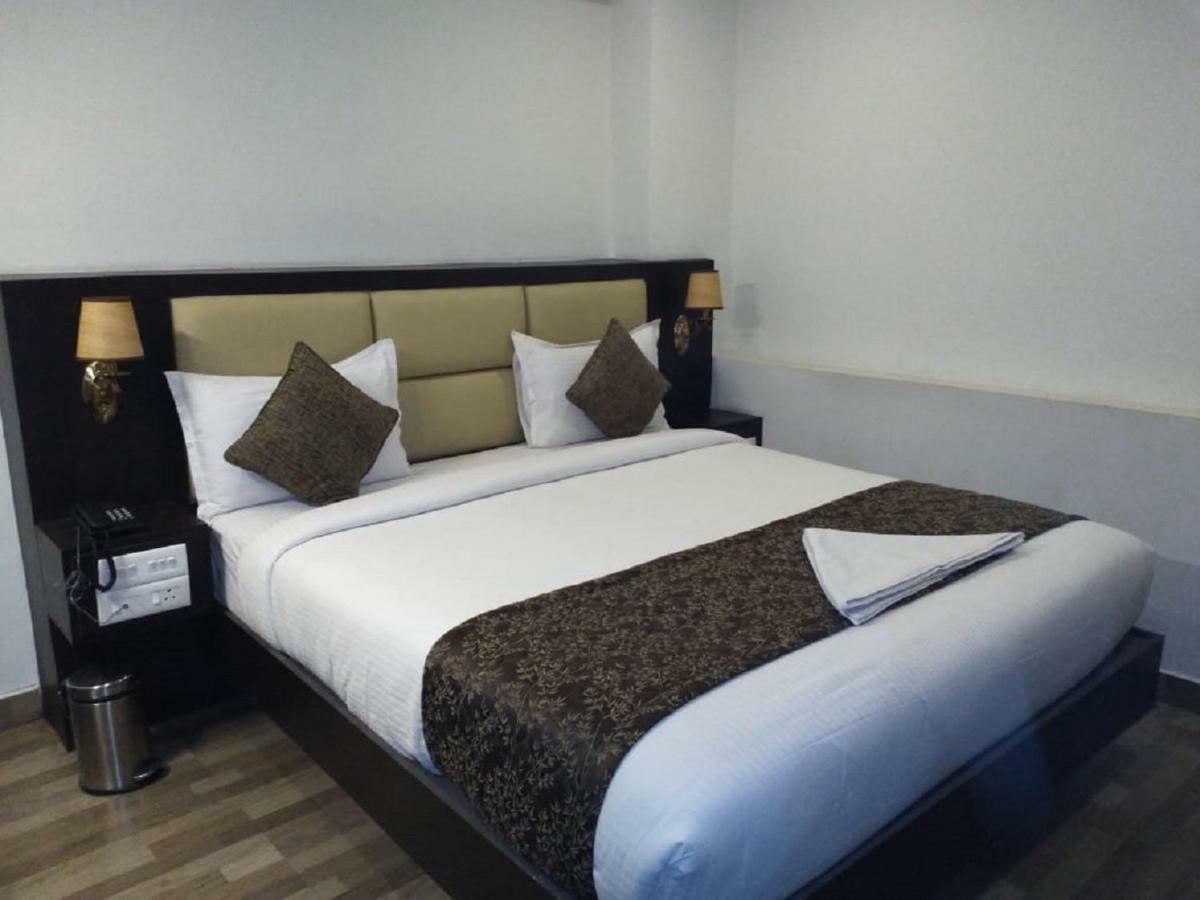 Saravanaa Residency Мадурай Екстериор снимка