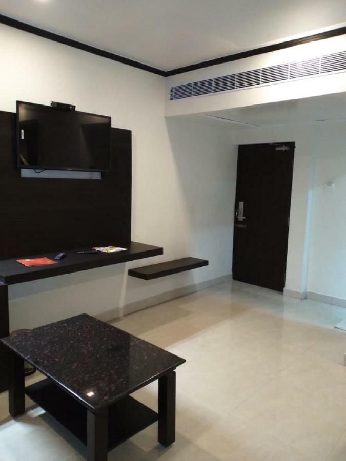 Saravanaa Residency Мадурай Екстериор снимка