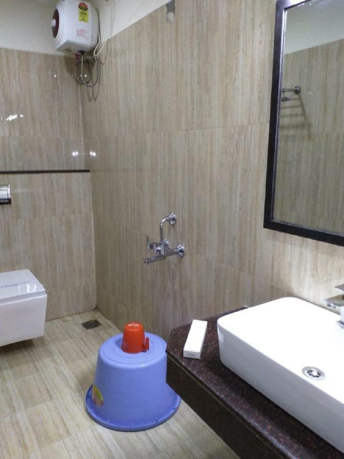 Saravanaa Residency Мадурай Екстериор снимка
