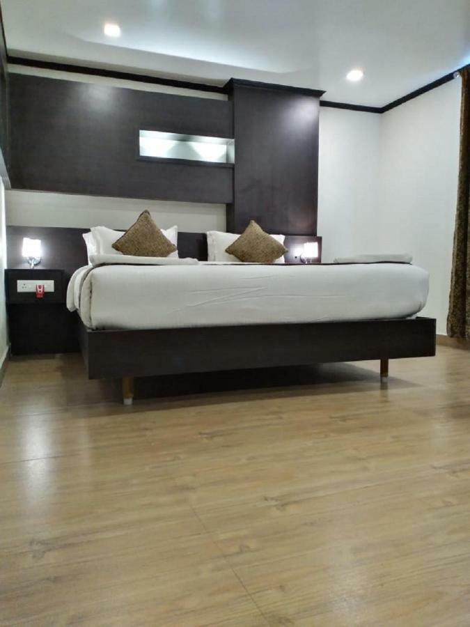 Saravanaa Residency Мадурай Екстериор снимка